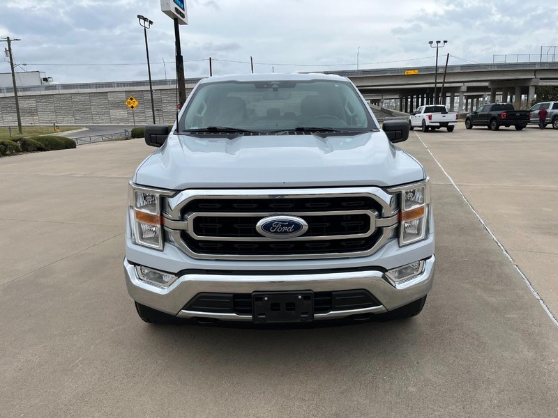 Ford F-150 Vehicle Full-screen Gallery Image 9