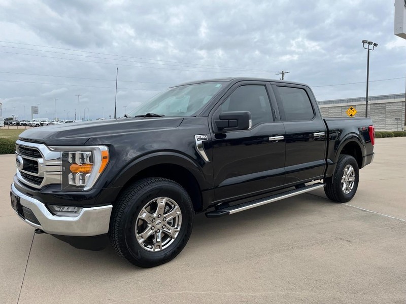 Ford F-150 Vehicle Full-screen Gallery Image 2