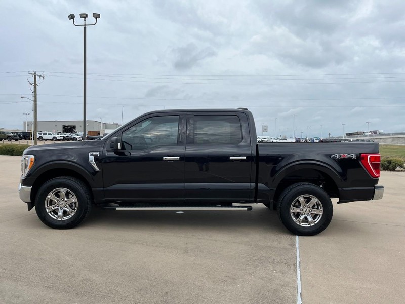 Ford F-150 Vehicle Full-screen Gallery Image 3