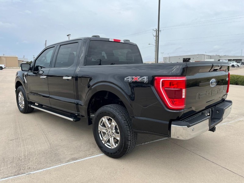 Ford F-150 Vehicle Full-screen Gallery Image 4