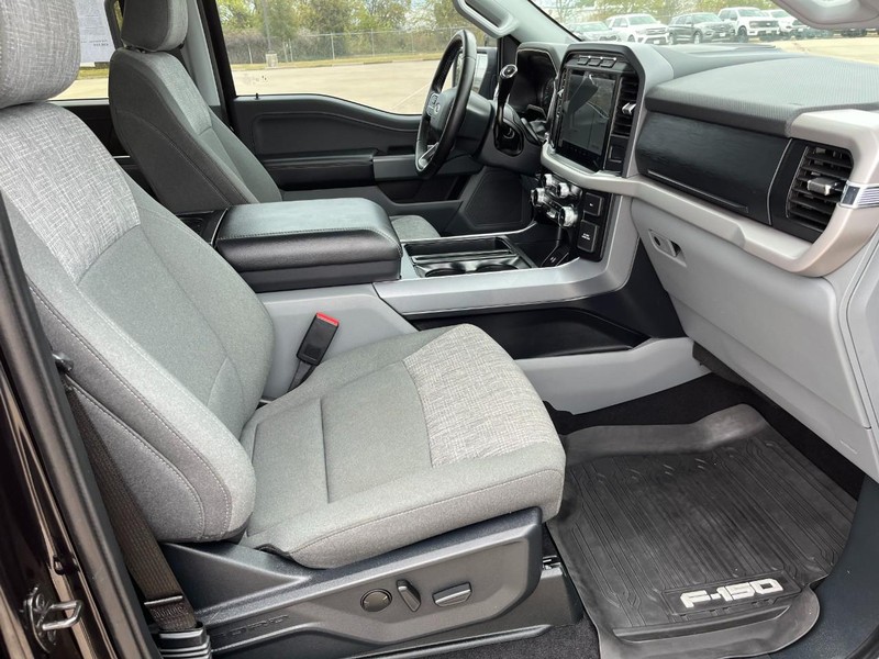 Ford F-150 Vehicle Full-screen Gallery Image 20