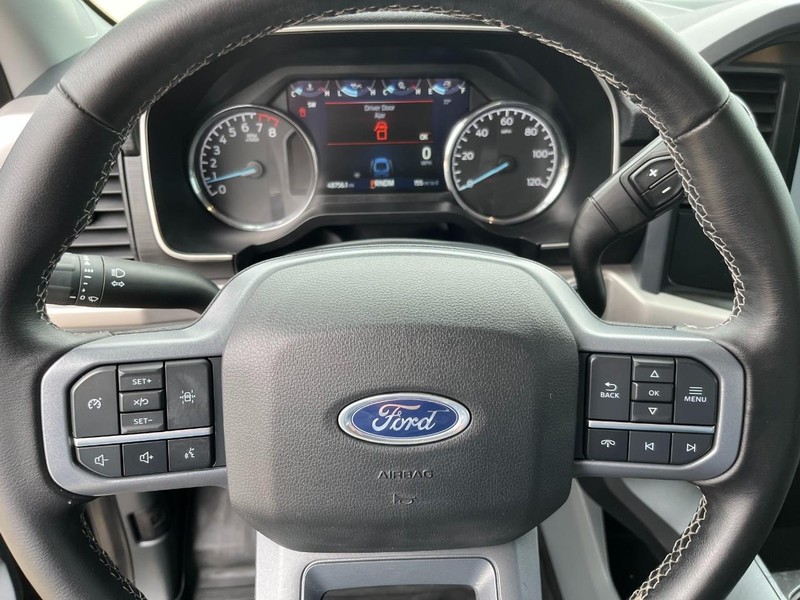 Ford F-150 Vehicle Full-screen Gallery Image 21