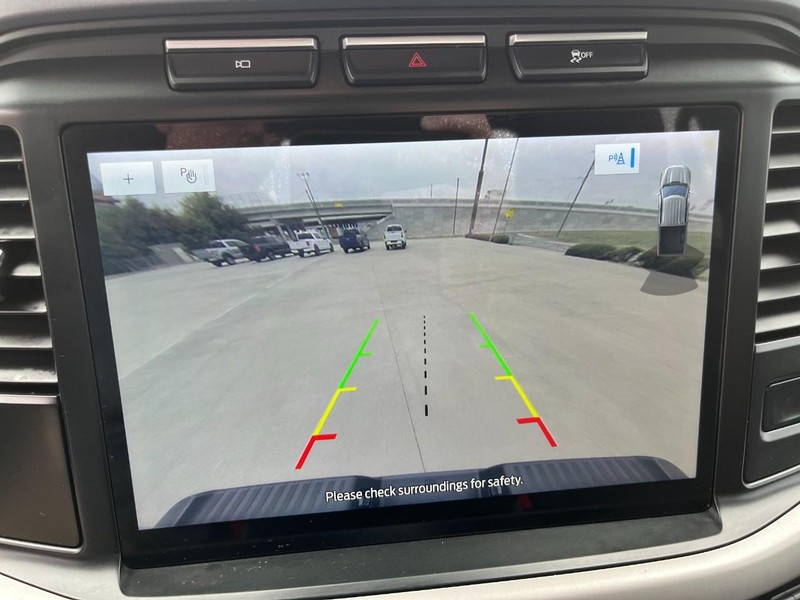 Ford F-150 Vehicle Full-screen Gallery Image 28