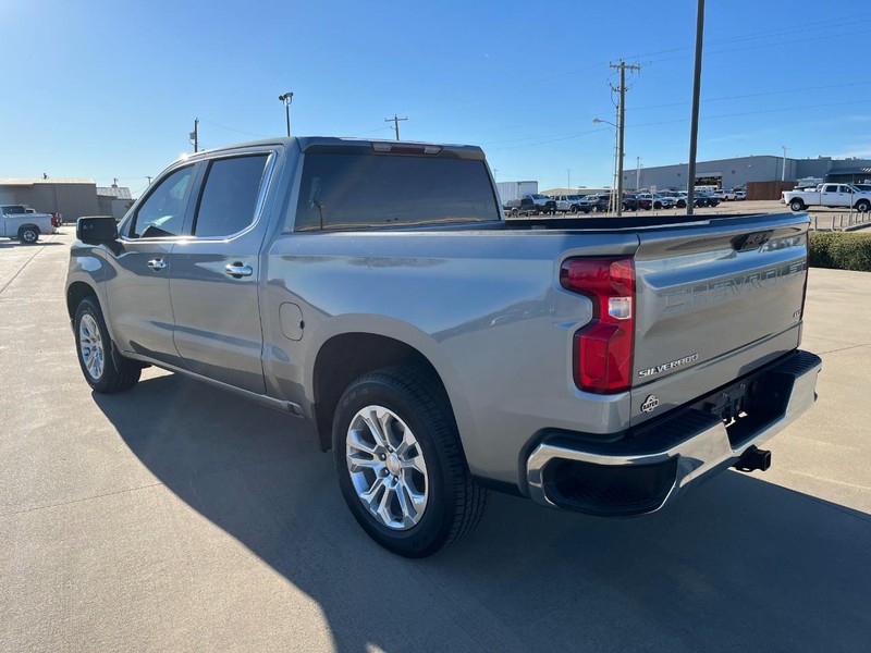 Chevrolet Silverado 1500 Vehicle Full-screen Gallery Image 04