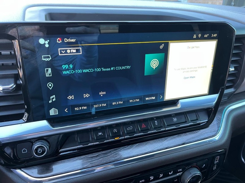 Chevrolet Silverado 1500 Vehicle Full-screen Gallery Image 27