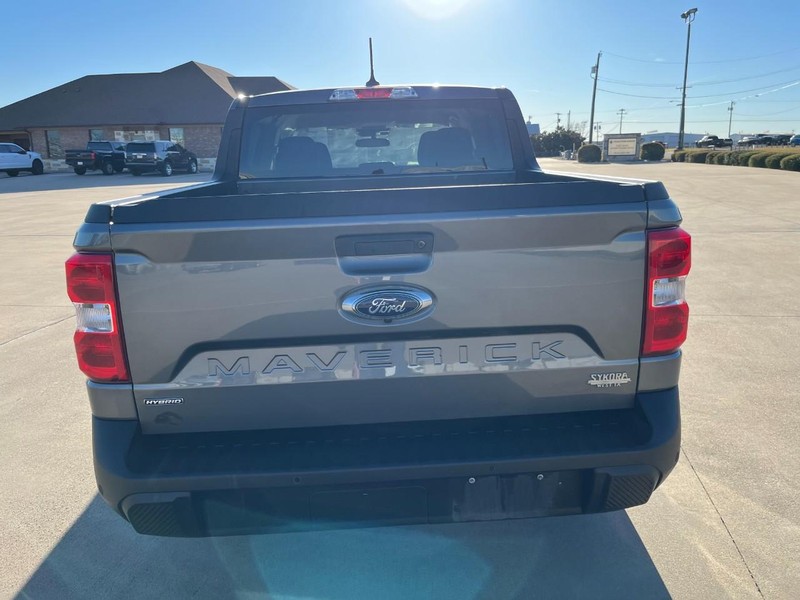 Ford Maverick Vehicle Full-screen Gallery Image 5