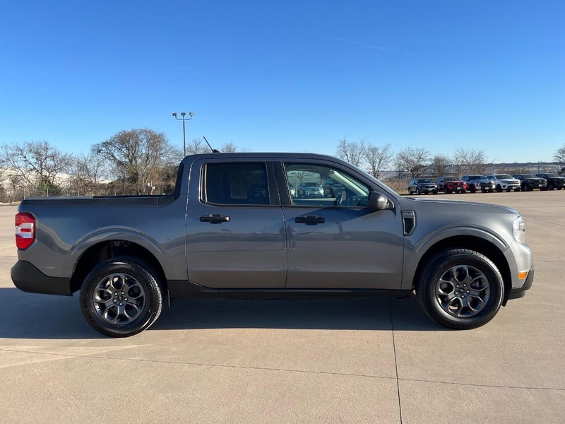 Ford Maverick Vehicle Full-screen Gallery Image 7