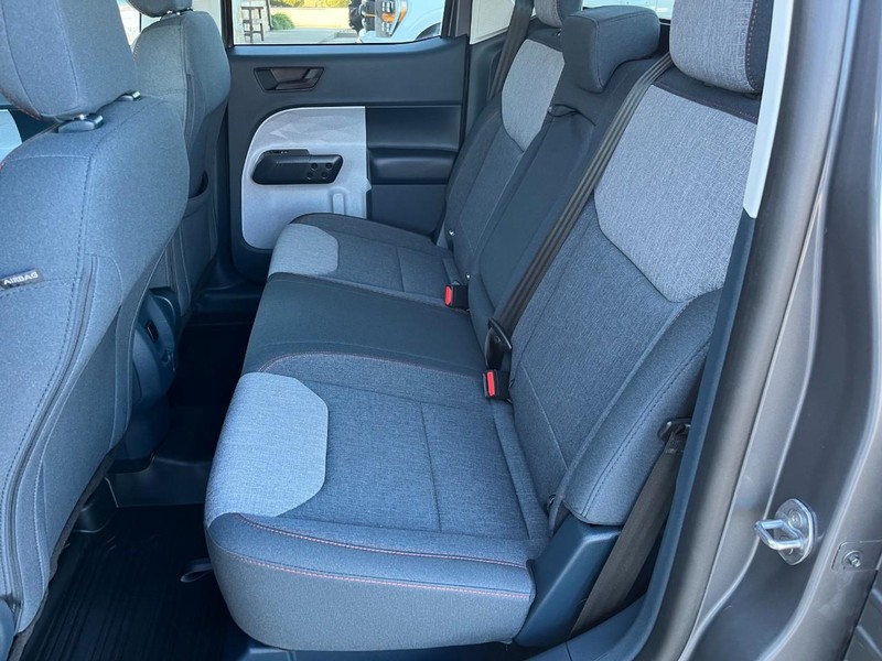 Ford Maverick Vehicle Full-screen Gallery Image 15