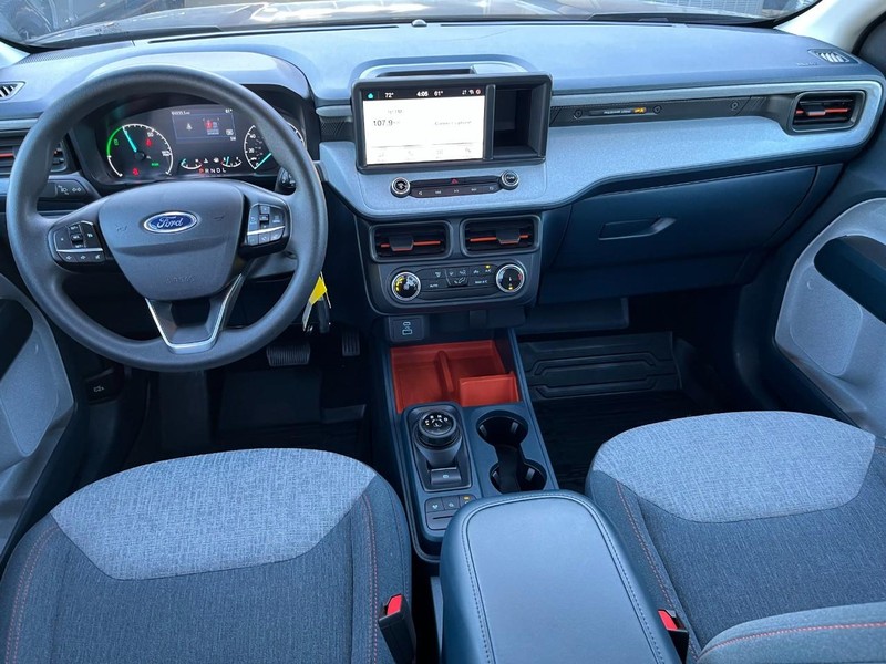 Ford Maverick Vehicle Full-screen Gallery Image 16