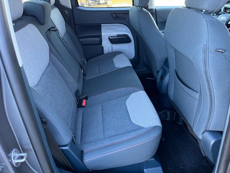 Ford Maverick Vehicle Full-screen Gallery Image 19