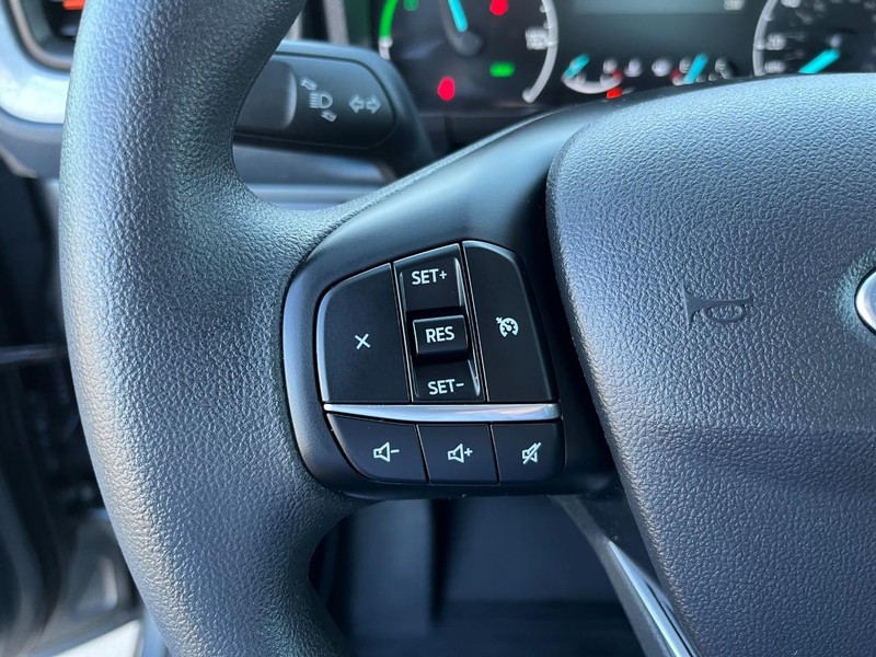 Ford Maverick Vehicle Full-screen Gallery Image 24