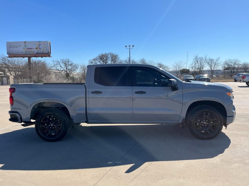 Chevrolet Silverado 1500 Vehicle Full-screen Gallery Image 7