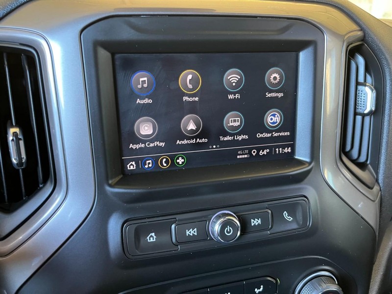 Chevrolet Silverado 1500 Vehicle Full-screen Gallery Image 24