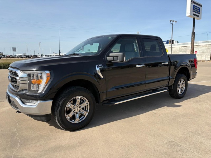 Ford F-150 Vehicle Full-screen Gallery Image 02