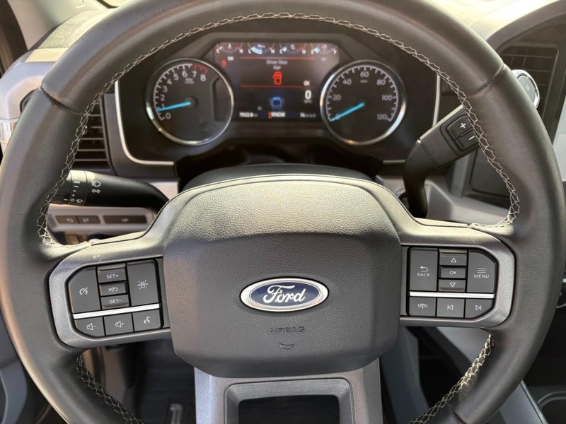 Ford F-150 Vehicle Full-screen Gallery Image 20