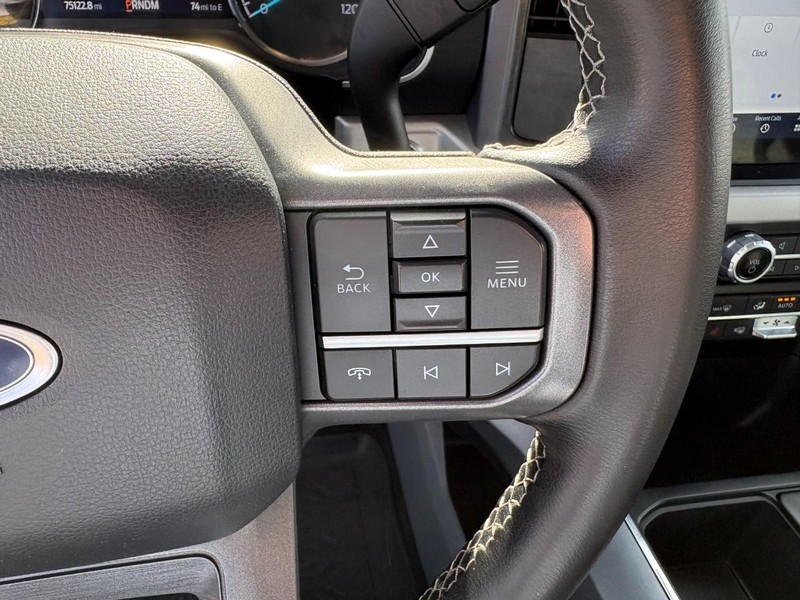 Ford F-150 Vehicle Full-screen Gallery Image 21