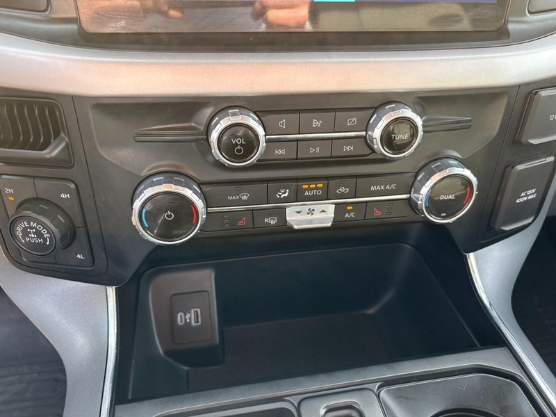 Ford F-150 Vehicle Full-screen Gallery Image 24