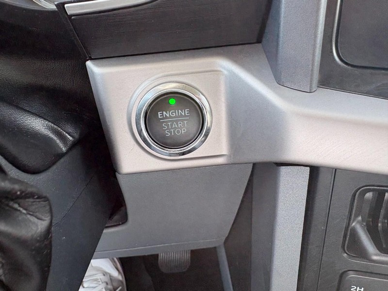 Ford F-150 Vehicle Full-screen Gallery Image 28