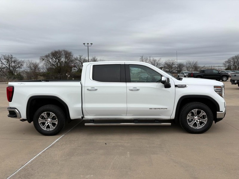 GMC Sierra 1500 Vehicle Full-screen Gallery Image 07