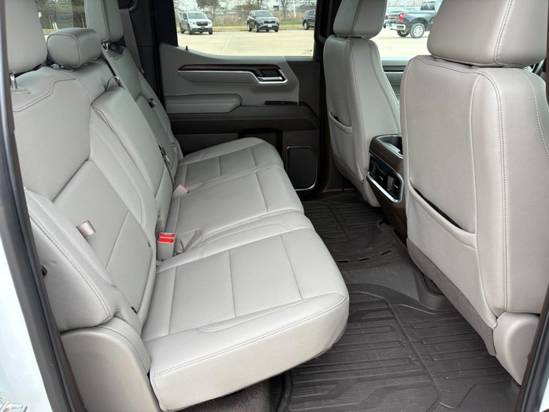 GMC Sierra 1500 Vehicle Full-screen Gallery Image 22