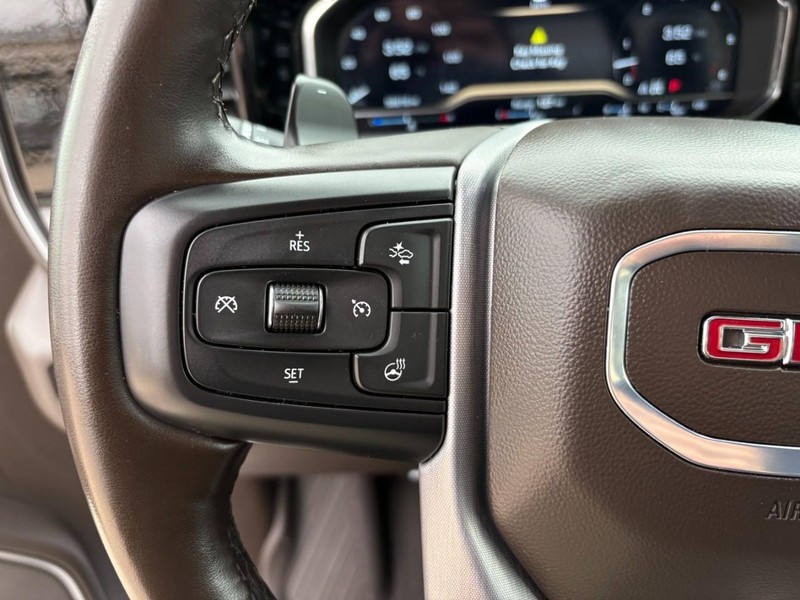 GMC Sierra 1500 Vehicle Full-screen Gallery Image 26