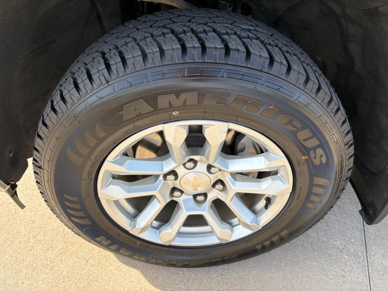 Chevrolet Silverado 1500 Vehicle Full-screen Gallery Image 10