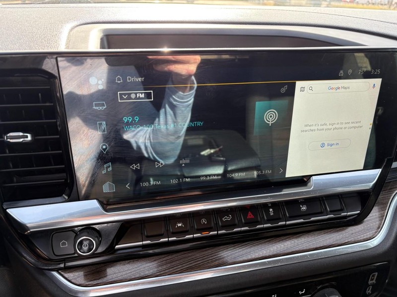 Chevrolet Silverado 1500 Vehicle Full-screen Gallery Image 27