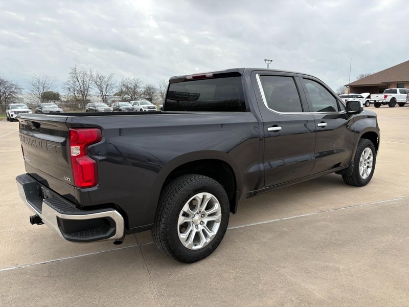 Chevrolet Silverado 1500 Vehicle Full-screen Gallery Image 6