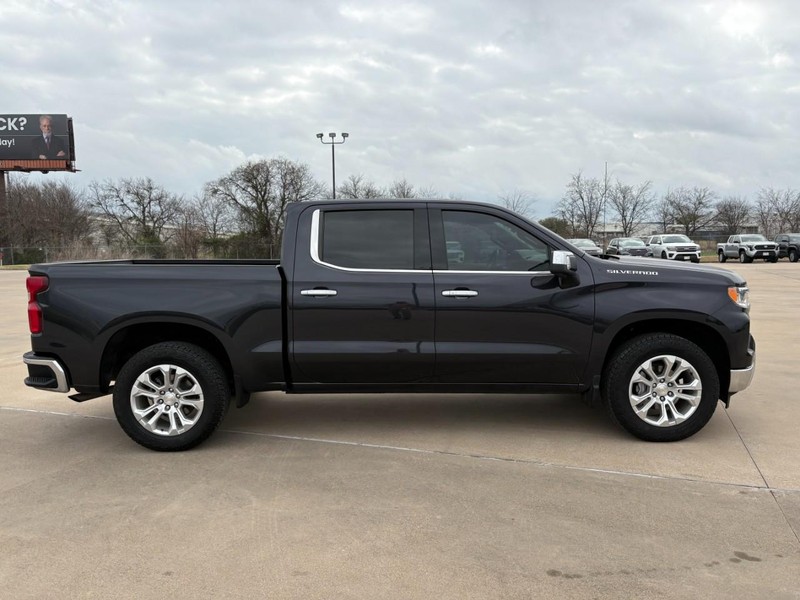 Chevrolet Silverado 1500 Vehicle Full-screen Gallery Image 7