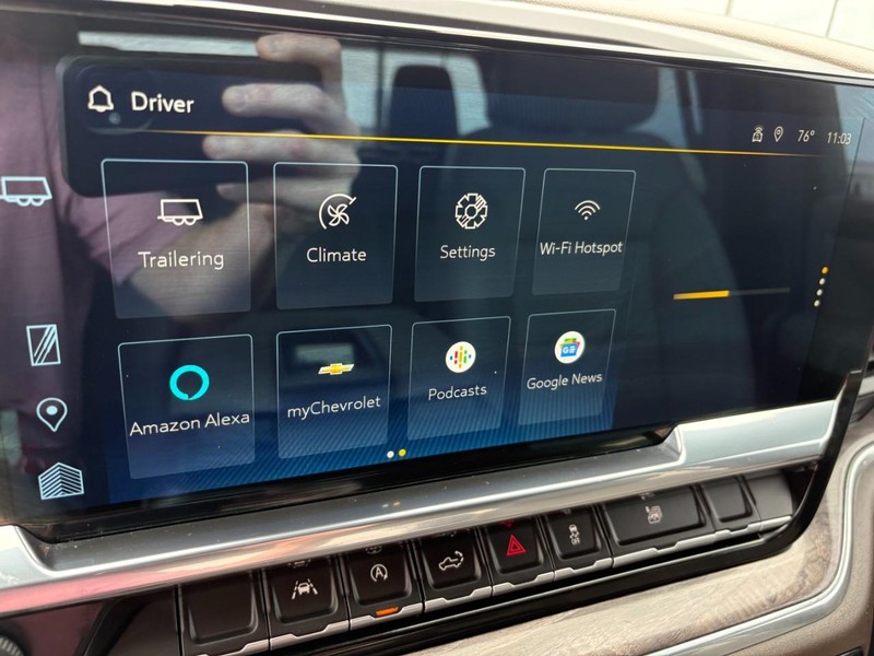 Chevrolet Silverado 1500 Vehicle Full-screen Gallery Image 32