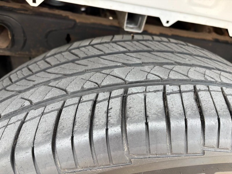 Chevrolet Silverado 1500 Vehicle Full-screen Gallery Image 10