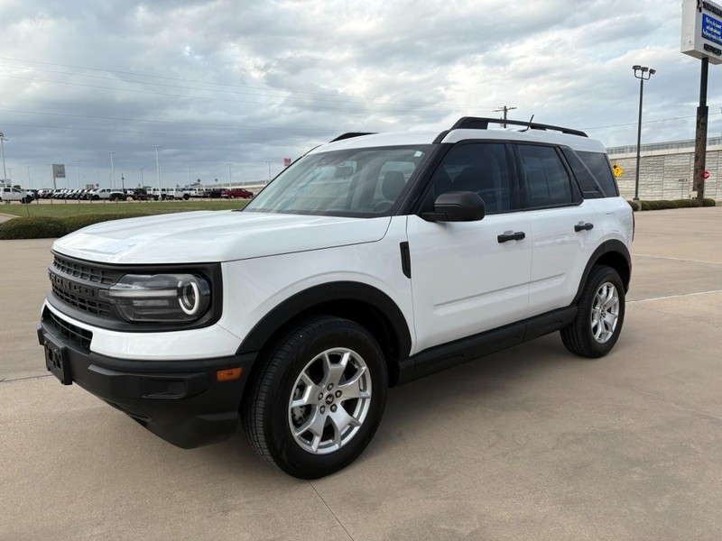 Ford Bronco Sport Vehicle Full-screen Gallery Image 02