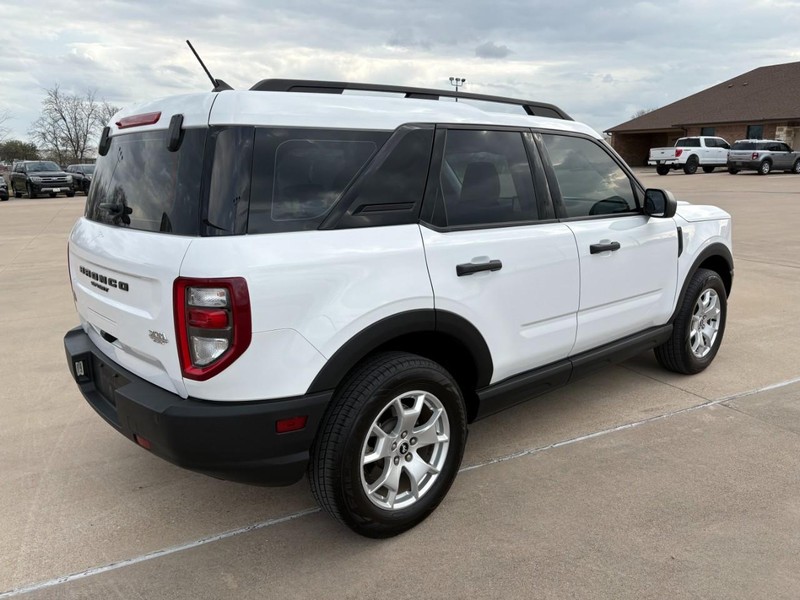 Ford Bronco Sport Vehicle Full-screen Gallery Image 06