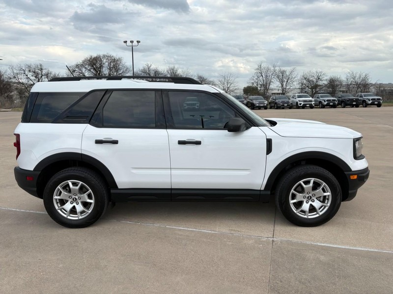 Ford Bronco Sport Vehicle Full-screen Gallery Image 07