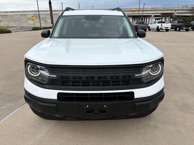 Ford Bronco Sport Vehicle Full-screen Gallery Image 09