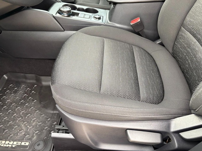 Ford Bronco Sport Vehicle Full-screen Gallery Image 13