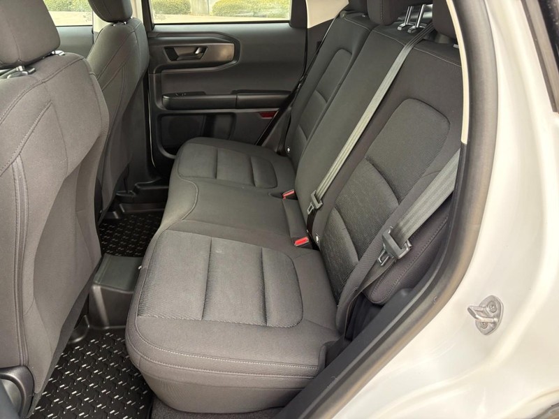 Ford Bronco Sport Vehicle Full-screen Gallery Image 16