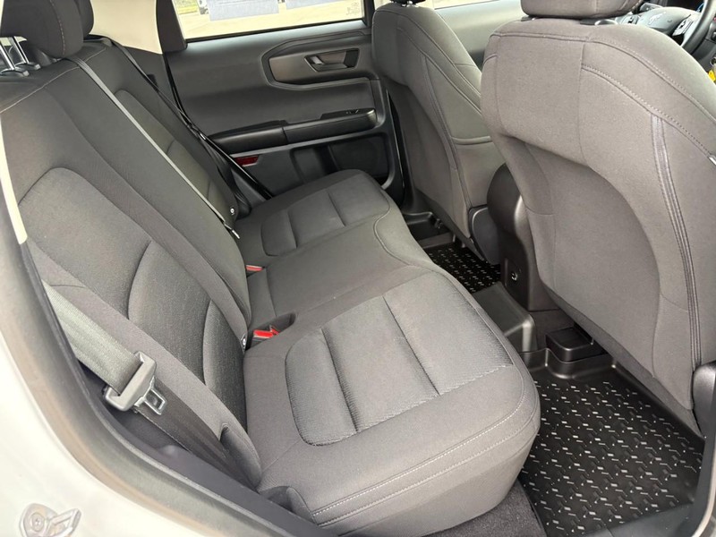 Ford Bronco Sport Vehicle Full-screen Gallery Image 19