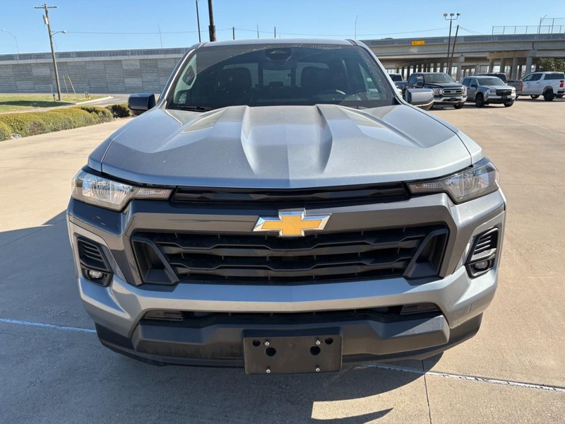 Chevrolet Colorado Vehicle Full-screen Gallery Image 9
