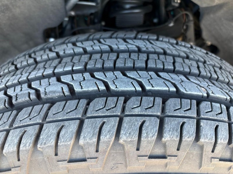 Chevrolet Colorado Vehicle Full-screen Gallery Image 11