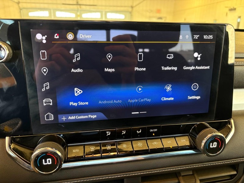 Chevrolet Colorado Vehicle Full-screen Gallery Image 26