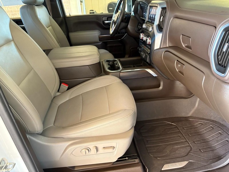 GMC Sierra 2500HD Vehicle Full-screen Gallery Image 24