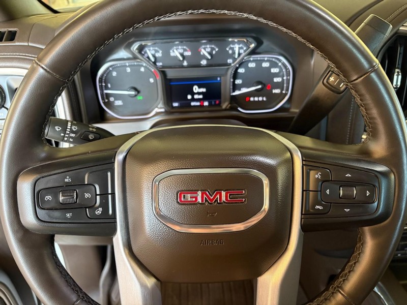 GMC Sierra 2500HD Vehicle Full-screen Gallery Image 25