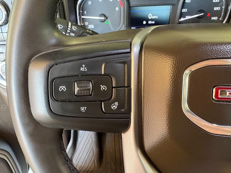 GMC Sierra 2500HD Vehicle Full-screen Gallery Image 26