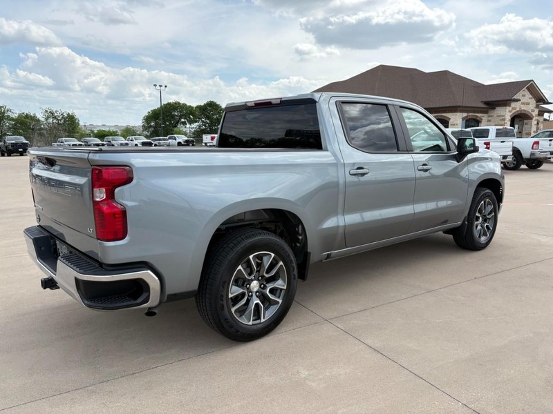 Chevrolet Silverado 1500 Vehicle Full-screen Gallery Image 6