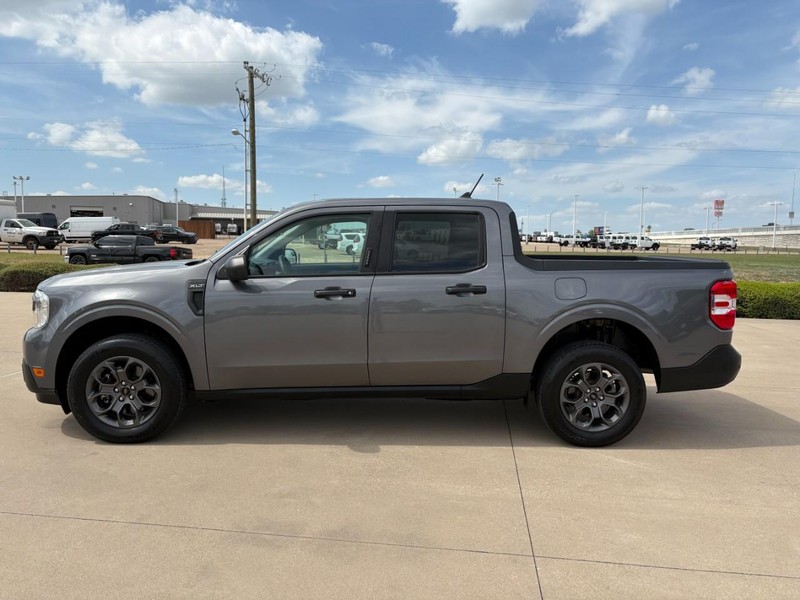 Ford Maverick Vehicle Full-screen Gallery Image 3