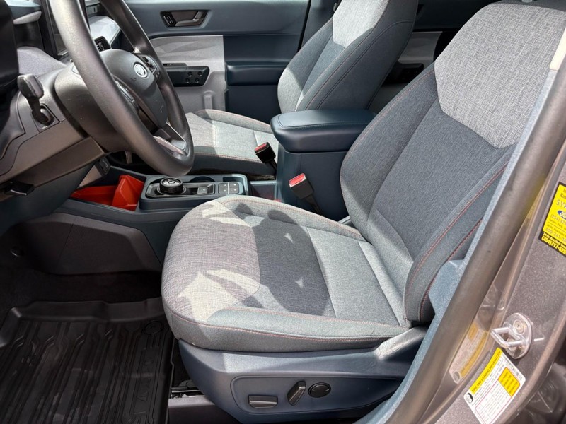 Ford Maverick Vehicle Full-screen Gallery Image 12