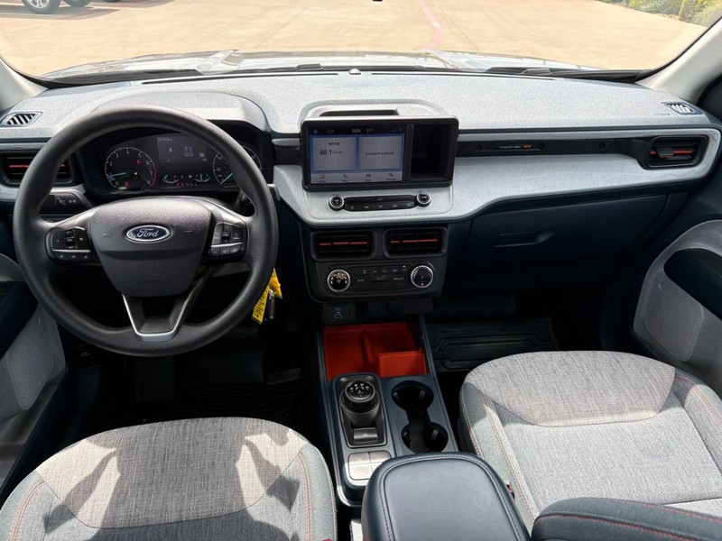 Ford Maverick Vehicle Full-screen Gallery Image 16