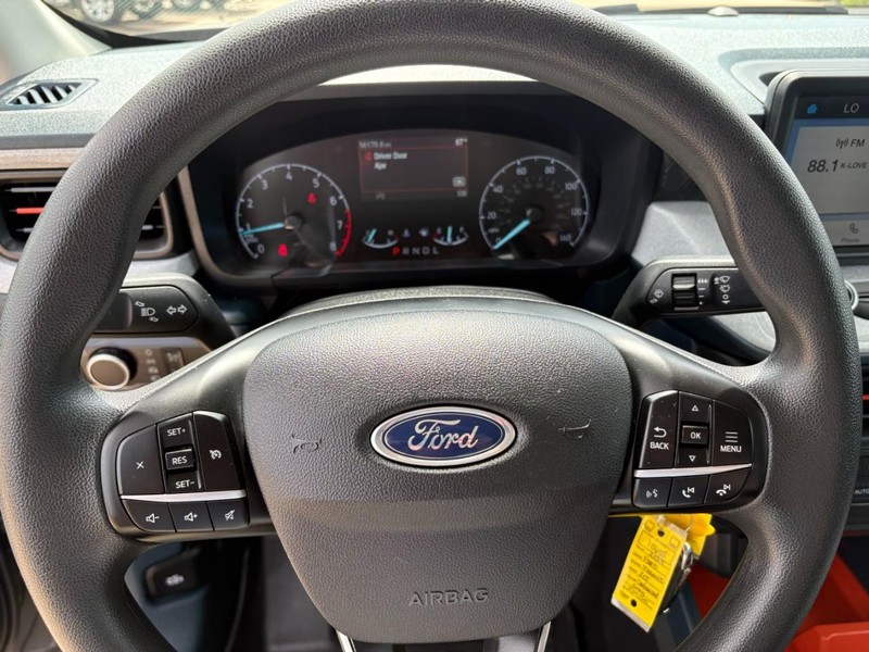 Ford Maverick Vehicle Full-screen Gallery Image 21