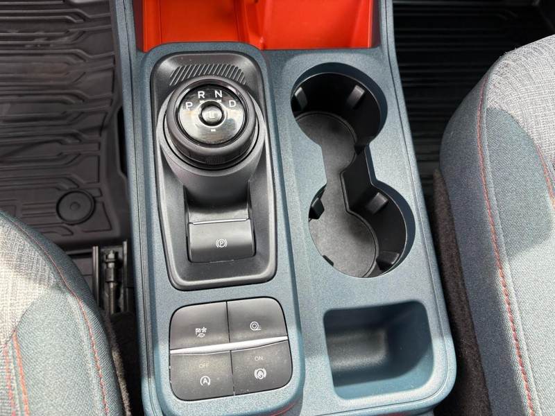 Ford Maverick Vehicle Full-screen Gallery Image 24